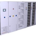 Die Süwag Energie AG wird ein Energiespeichersystem mit drei Batterieschränken und einer Kapazität von 135 kWh einsetzen.