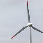 Das hessische Umweltministerium will dank einer Anleitung das Genehmigungsverfahren für die Antragsteller von Windenergieanlagen vereinfachen.