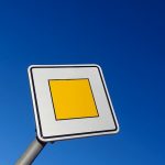 Für Elektrofahrzeuge gelten ab dem Frühjahr 2015 Sonderregelungen im Straßenverkehr.