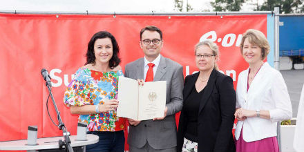 Dorothee Bär (l.)