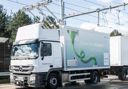 Entega liefert nicht nur den Ökostrom für die Hybrid-Lastwagen im Projekt ELISA.