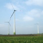Eine Studie kann keinen Zusammenhang zwischen akustischen oder seismischen Wellen und körperlichen oder psychischen Beschwerden durch Windkraftanlagen feststellen.