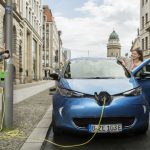 In Berlin soll eine Lade-Infrastruktur mittels Straßenlaternen aufgebaut werden.