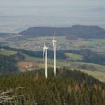 Im baden-württembergischen Staatswald sollen jetzt im Zuge einer Vermarktungsoffensive Flächen für den Windkraftausbau identifiziert und bereitgestellt werden.