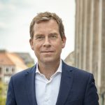 Der Kieler Oberbürgermeister Ulf Kämpfer ist neuer VKU-Präsident.