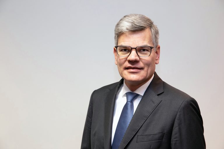 Gabriël Clemens (53) ist Nachfolger von Georg Müller als Vorstandsvorsitzender des Mannheimer Versorgers MVV Energie. Foto: MVV
