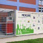 Microgrid-Container der Hochschule Bremerhaven mit technischen Anlagen zur Erzeugung und Nutzung von grünem Wasserstoff.